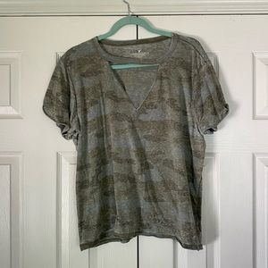 Camo American Eagle t shirt